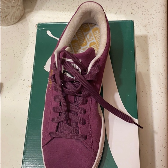 Purple Pumas Suede Classic - Picture 3 of 6